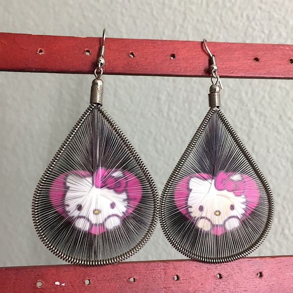 🖤Hello kitty statement earrings - Picture 1 of 13